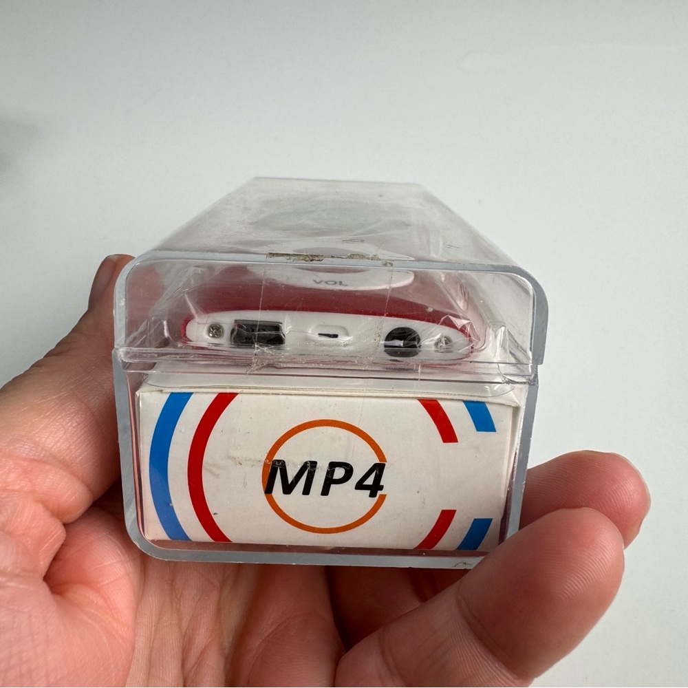 MP4 Player Multimedia Player MP3 Voice Recorder Photo Browser E Book Reader USB - Picture 3 of 6